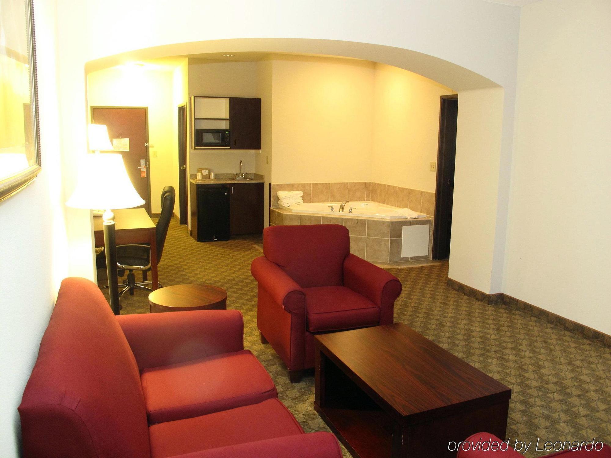 La Quinta By Wyndham Oklahoma City -Yukon Room photo